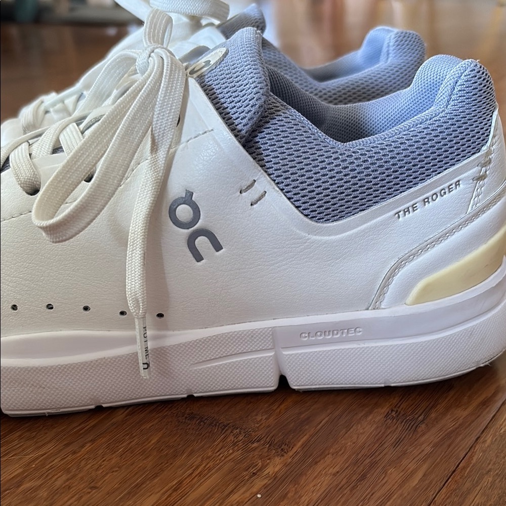 On Clouds THE ROGER, Women’s size 8.5 - Picture 2 of 12